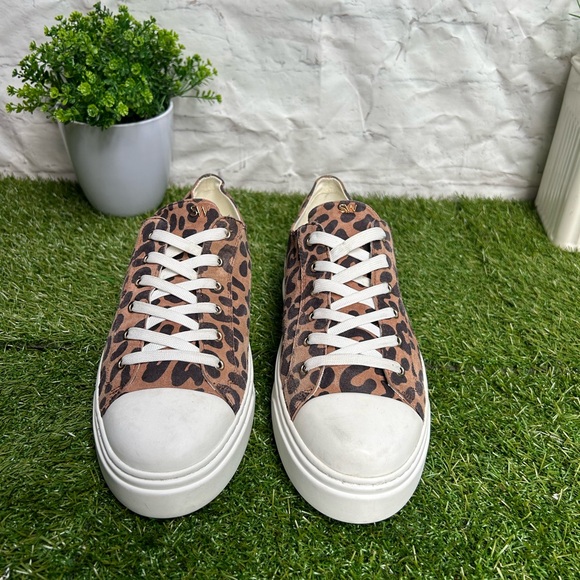 STUART WEITZMAN
 Sammy Low Top Sneaker
Cheetah Suede women size 10 like new - Picture 7 of 16